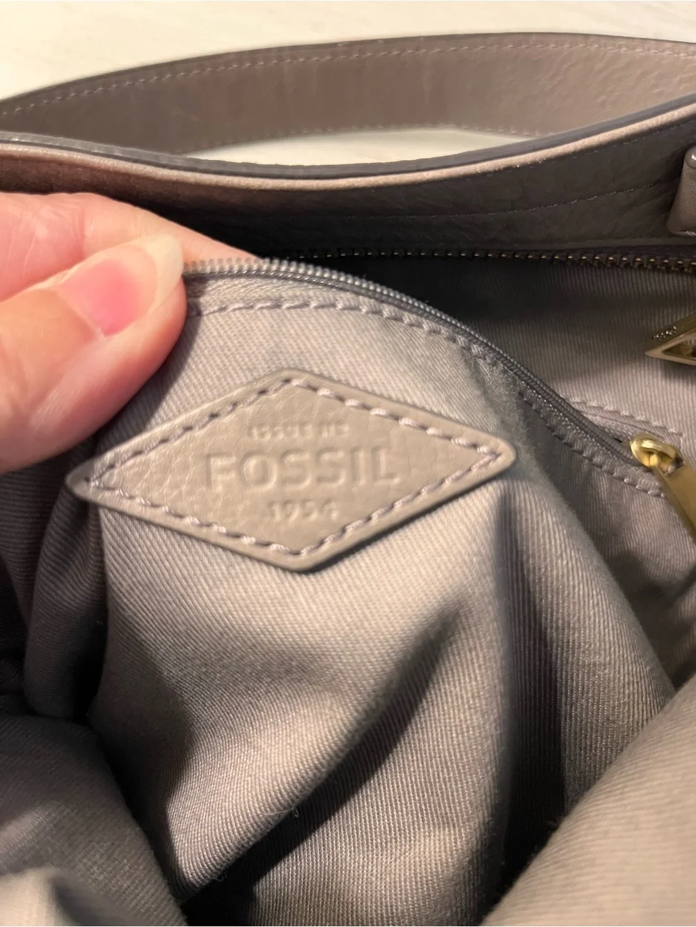 Fossil Maya Hobo Gray Leather Purse ZB7191 w/ Key Excellent Condition